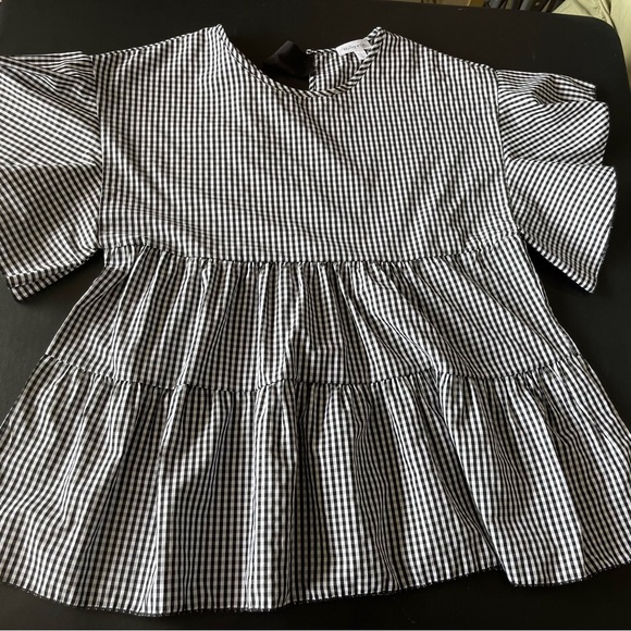Chic Black and White Gingham Blouse - Picture 1 of 5